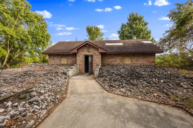 $699,500 | 2549 East 1100 North, Demotte, IN 46310