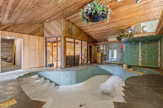 $699,500 | 2549 East 1100 North, Demotte, IN 46310