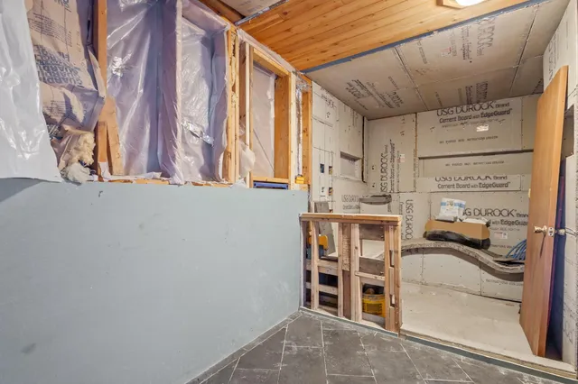 $699,500 | 2549 East 1100 North, Demotte, IN 46310