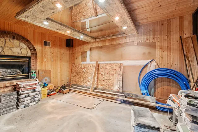 $699,500 | 2549 East 1100 North, Demotte, IN 46310