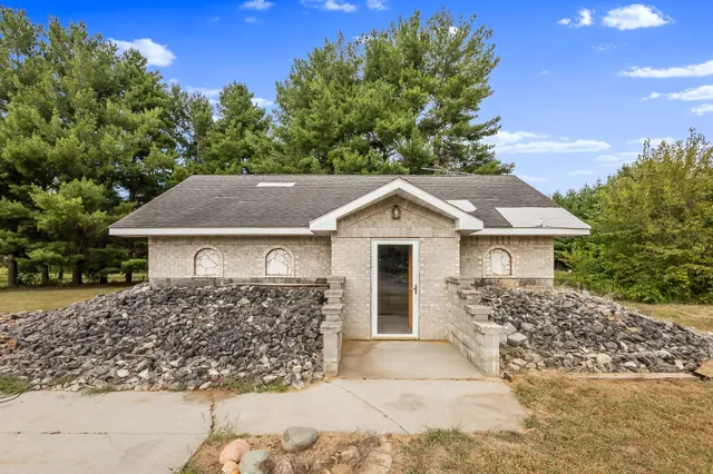 $699,500 | 2549 East 1100 North, Demotte, IN 46310