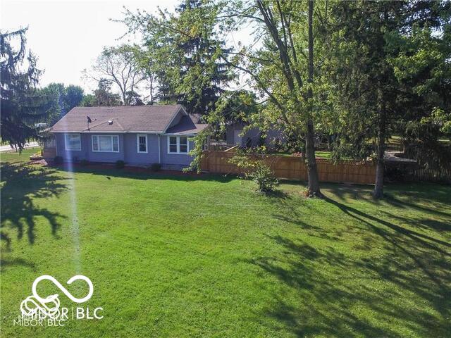 7338 5 Points Road Indianapolis, IN 46259 - Photo 7 of 10