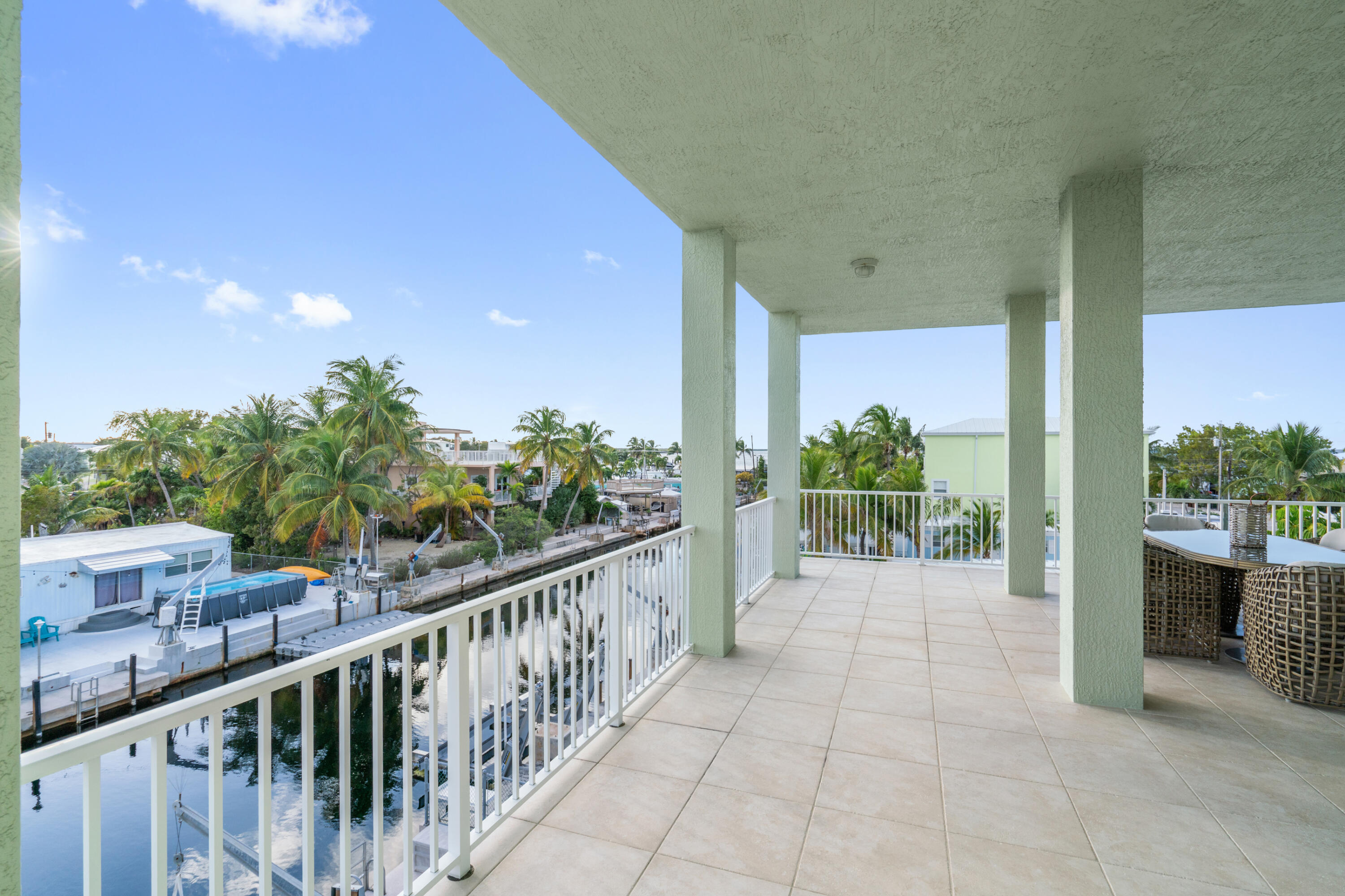 1305 Calder Road Key Largo, FL 33037 - Photo 38 of 57 3rd Floor Entertainment Area