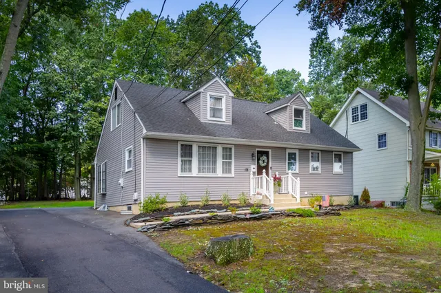 $430,000 | 178 Esplanade Avenue, Pitman, NJ 08071