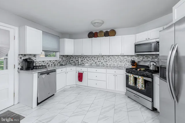 $430,000 | 178 Esplanade Avenue, Pitman, NJ 08071