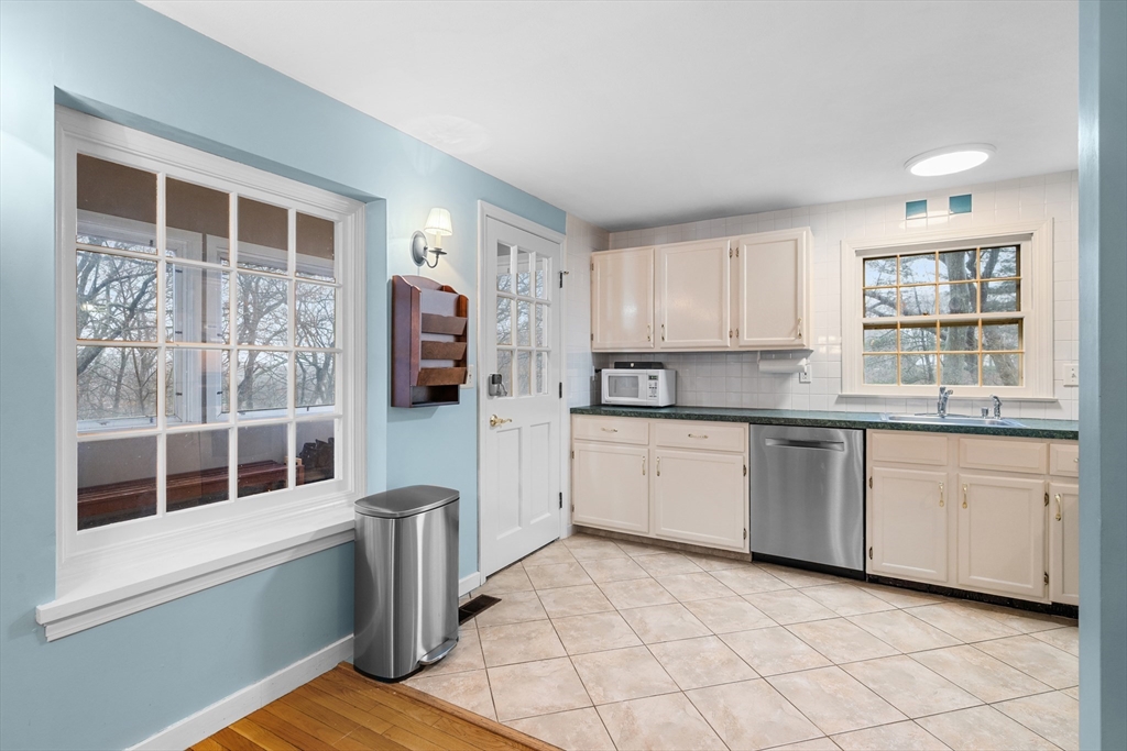 48 Mountwood Road Swampscott, MA 01907 - Photo 6 of 32
