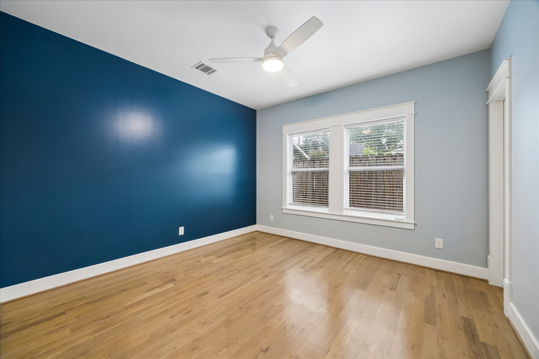 1205 Temple Street Houston, TX 77009 - Photo 24 of 33 Filled with sunlight and generous proportions, each secondary bedroom offers comfort, flexibility, and timeless appeal.