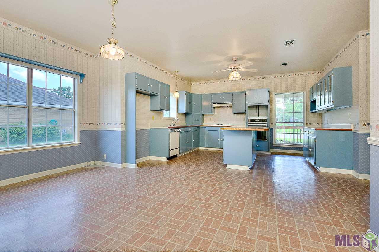4937 Parkhurst Drive Baton Rouge, LA 70816 - Photo 9 of 13