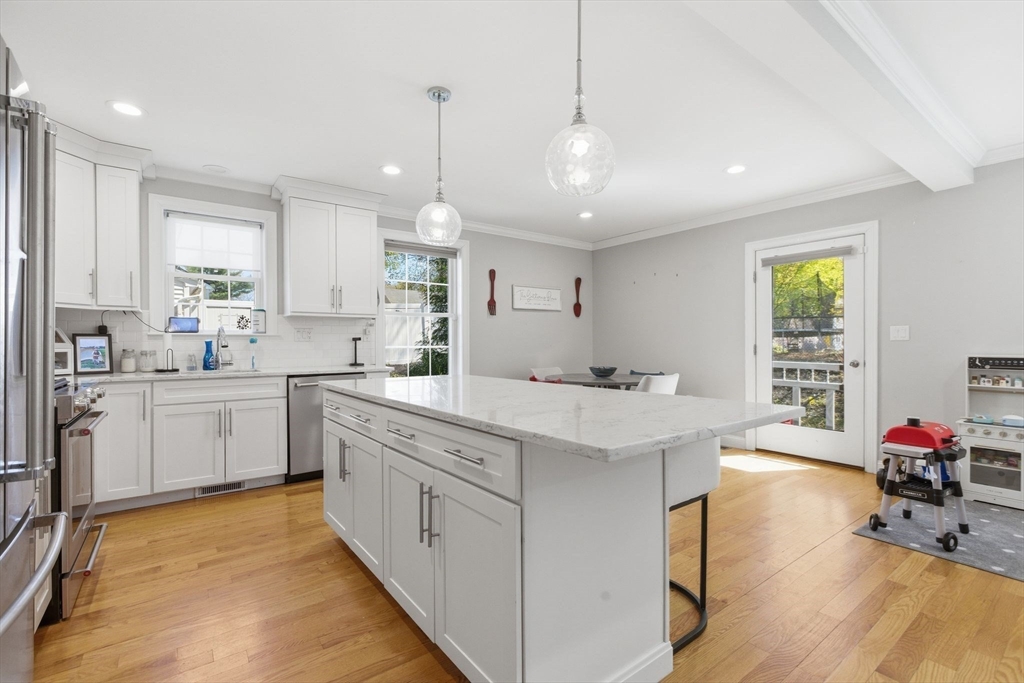 7 Spring Court, Unit A Woburn, MA 01801 - Photo 8 of 40