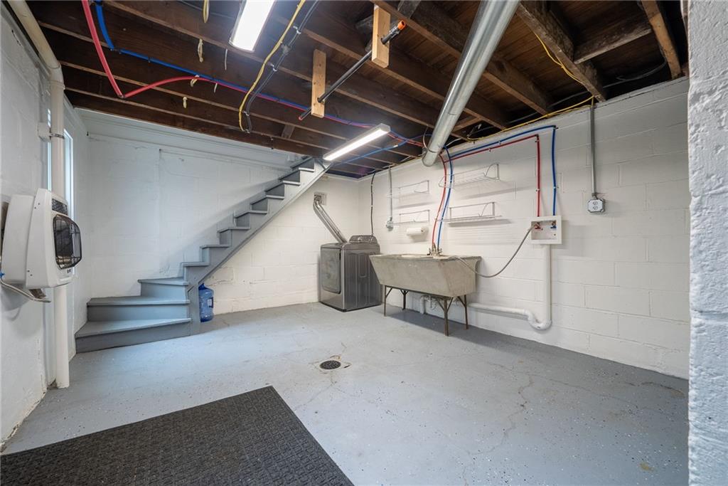 755 South Main Street Washington, PA 15301 - Photo 39 of 44 a view of entryway