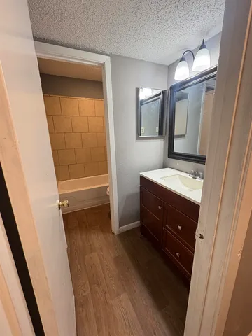 $1,295 | 6765 Quail Hollow Court, Unit 2, Memphis, TN 38120