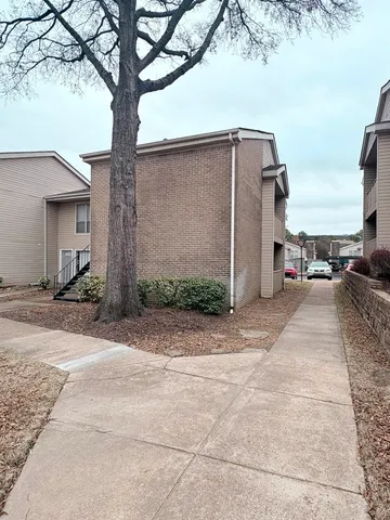 $1,295 | 6765 Quail Hollow Court, Unit 2, Memphis, TN 38120