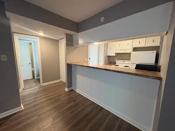 $1,195 | 6765 Quail Hollow Court, Unit 2, Memphis, TN 38120