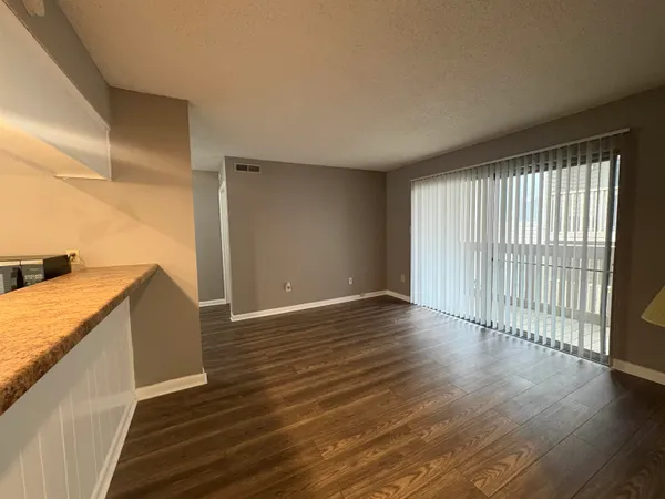 $1,195 | 6765 Quail Hollow Court, Unit 2, Memphis, TN 38120