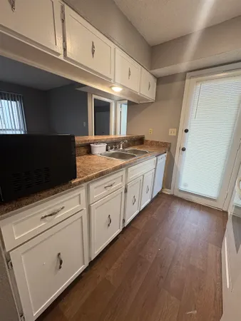 $1,195 | 6765 Quail Hollow Court, Unit 2, Memphis, TN 38120