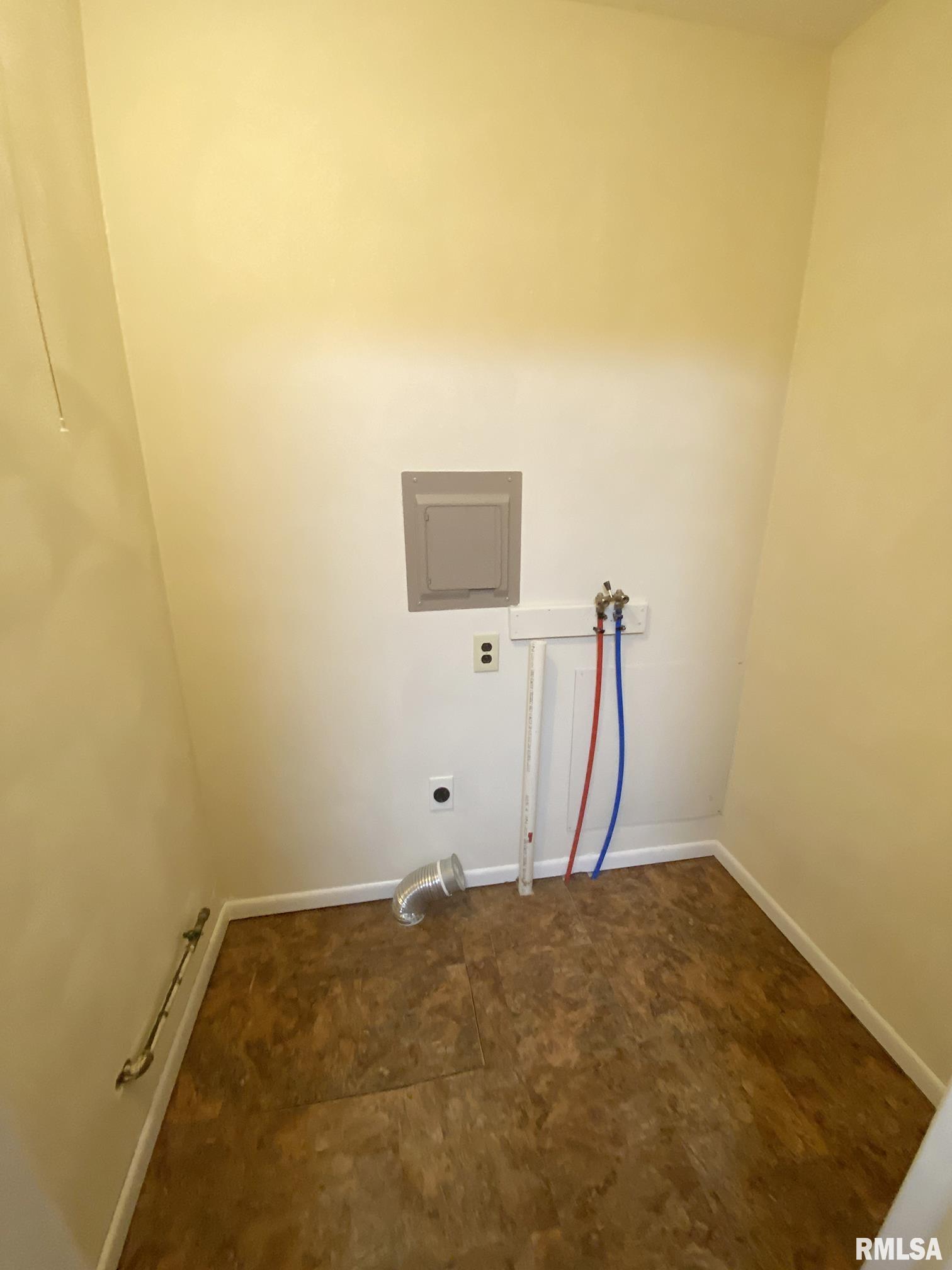 114 West Thomas Street, Unit 6 Wyoming, IL 61491 - Photo 12 of 23