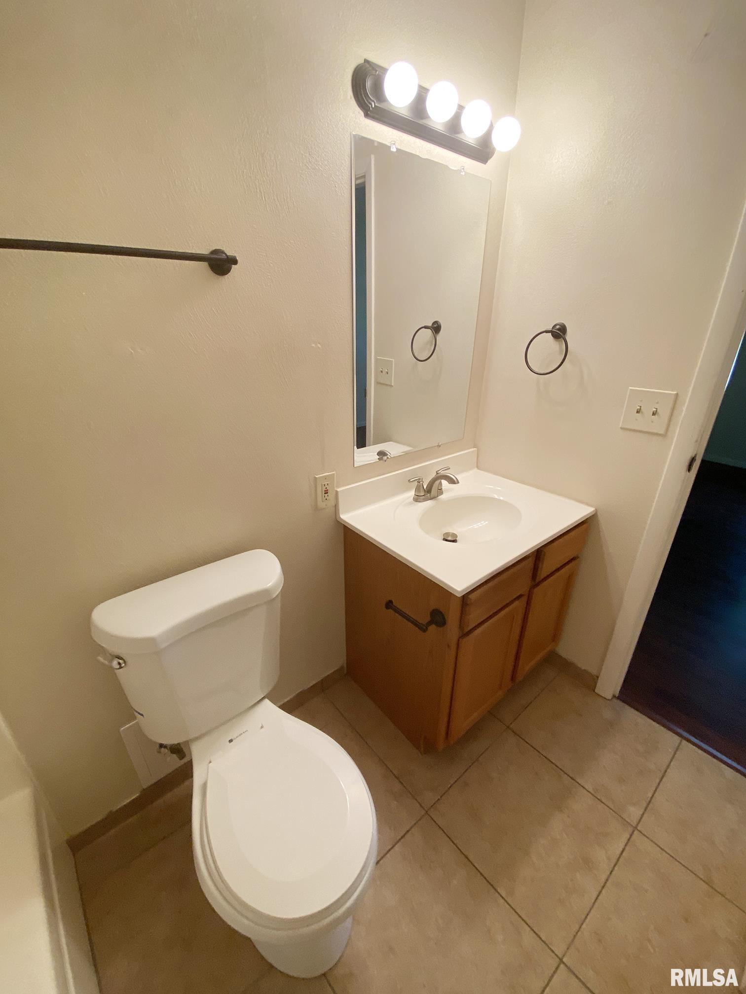 114 West Thomas Street, Unit 6 Wyoming, IL 61491 - Photo 20 of 23