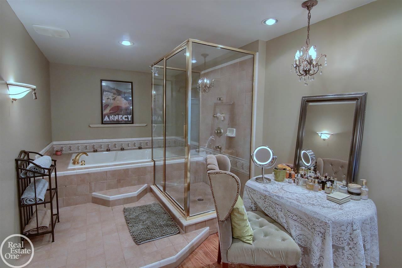 1033 Bishop Road Grosse Pointe Park, MI 48230 - Photo 20 of 37