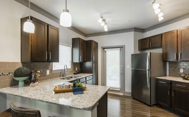 $1,921 | 2101 Kingsley Drive, Unit 25107, Pearland, TX 77584