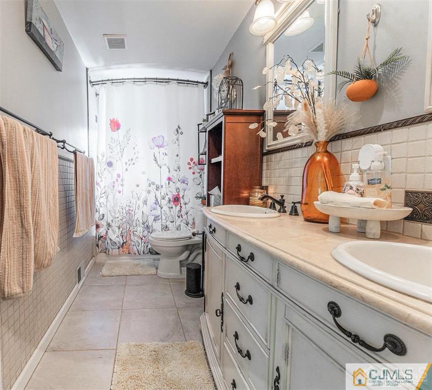 5 Farm Tree Road Manalapan, NJ 07726 - Photo 12 of 30 Gallery Image 12