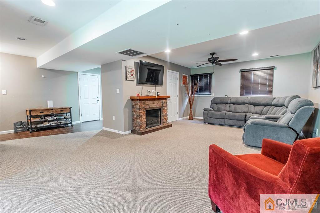 5 Farm Tree Road Manalapan, NJ 07726 - Photo 19 of 30 Gallery Image 19