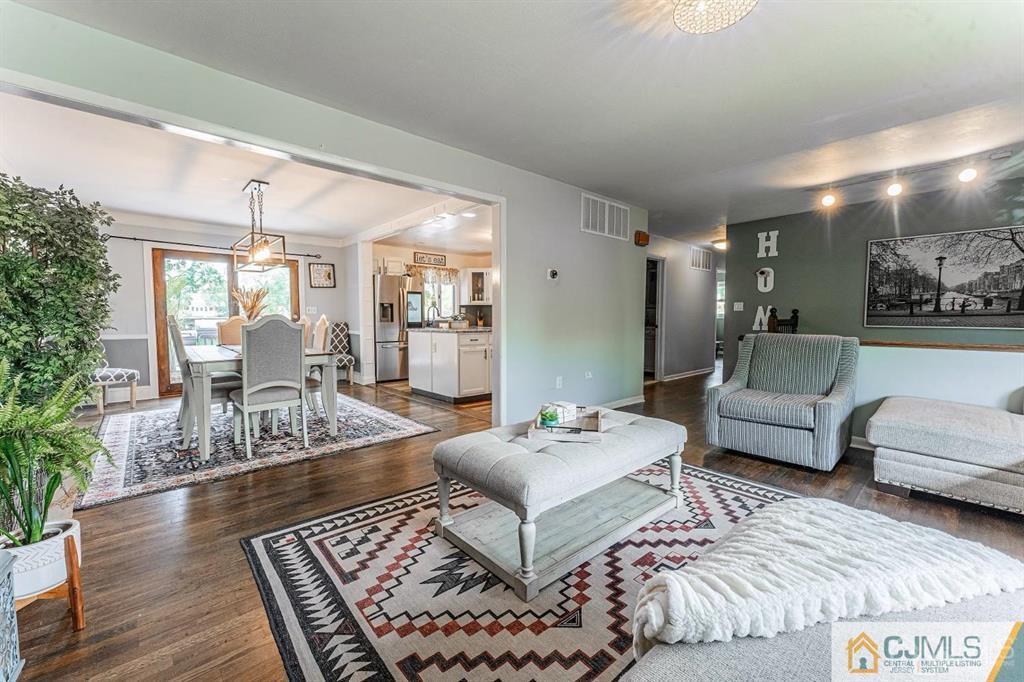 5 Farm Tree Road Manalapan, NJ 07726 - Photo 5 of 30 Gallery Image 5