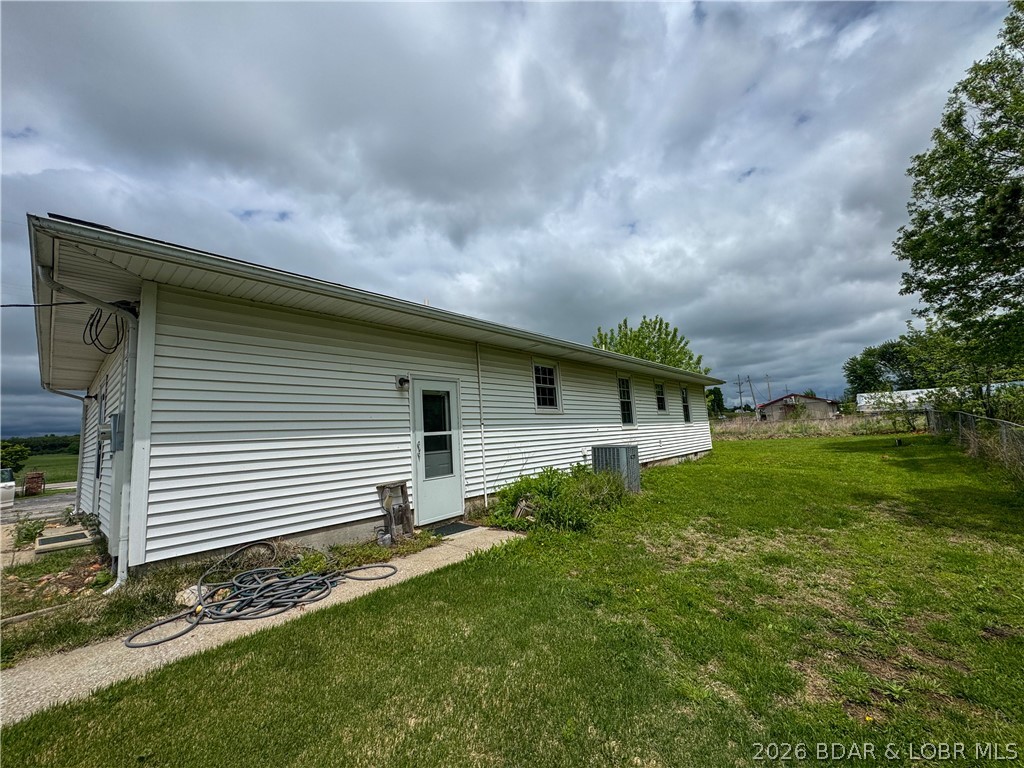 24918 State Rte 52 Cole Camp, MO 65325 - Photo 37 of 58
