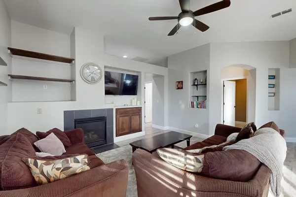 $499,000 | 606 Nightingale Way, Wheatland, CA 95692