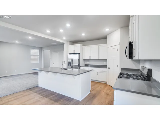 $555,900 | 958 Legacy Street, Eugene, OR 97402