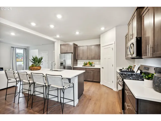 $555,900 | 958 Legacy Street, Eugene, OR 97402