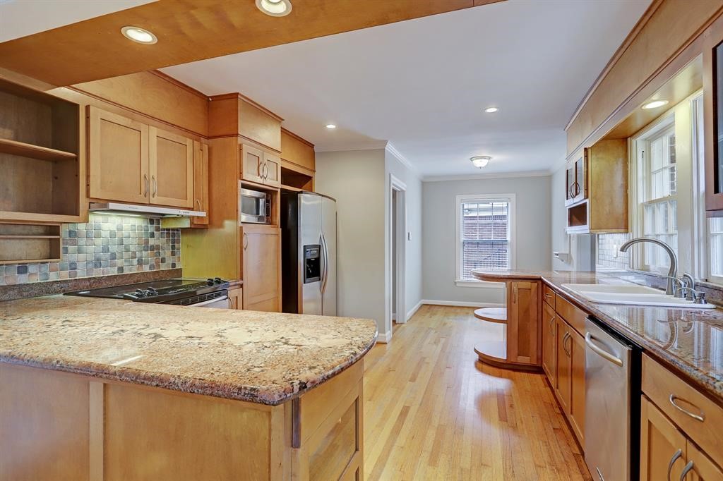 2044 Addison Road Houston, TX 77030 - Photo 4 of 5