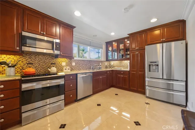 $5,990 | 9330 102/201 Clifton Beverly Hills, Beverly Hills, CA 90210