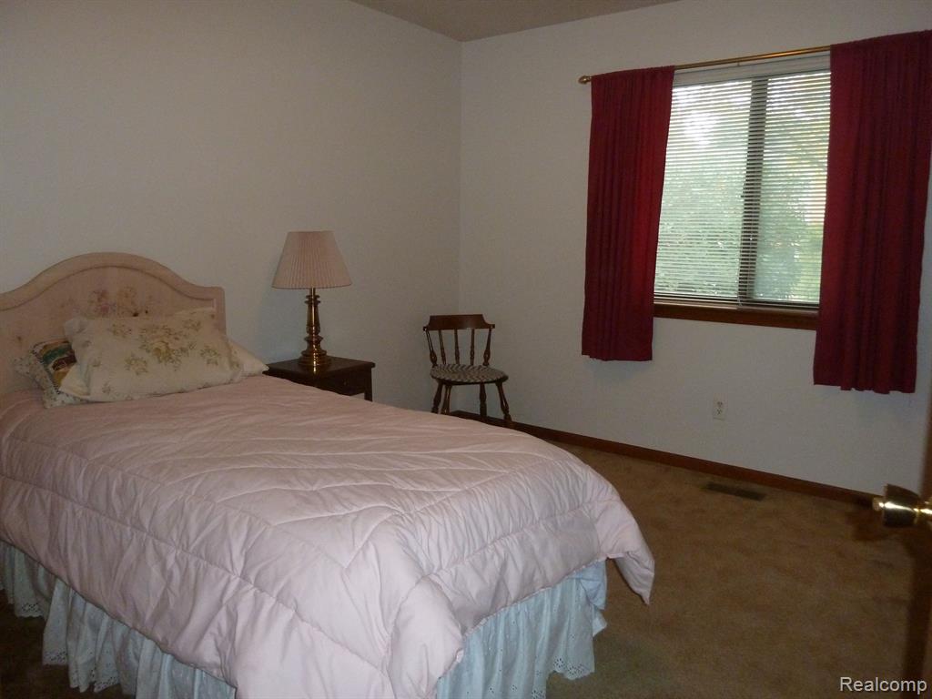 231 Bourbon Court Rochester Hills, MI 48307 - Photo 10 of 20
