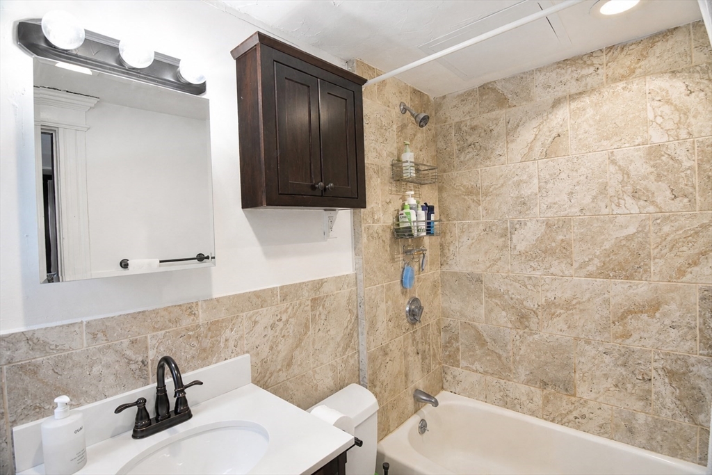 464 Commonwealth Avenue, Unit 33 Boston, MA 02215 - Photo 10 of 18
