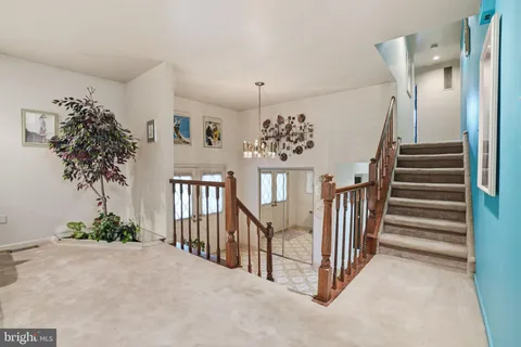 a view of entryway and hall