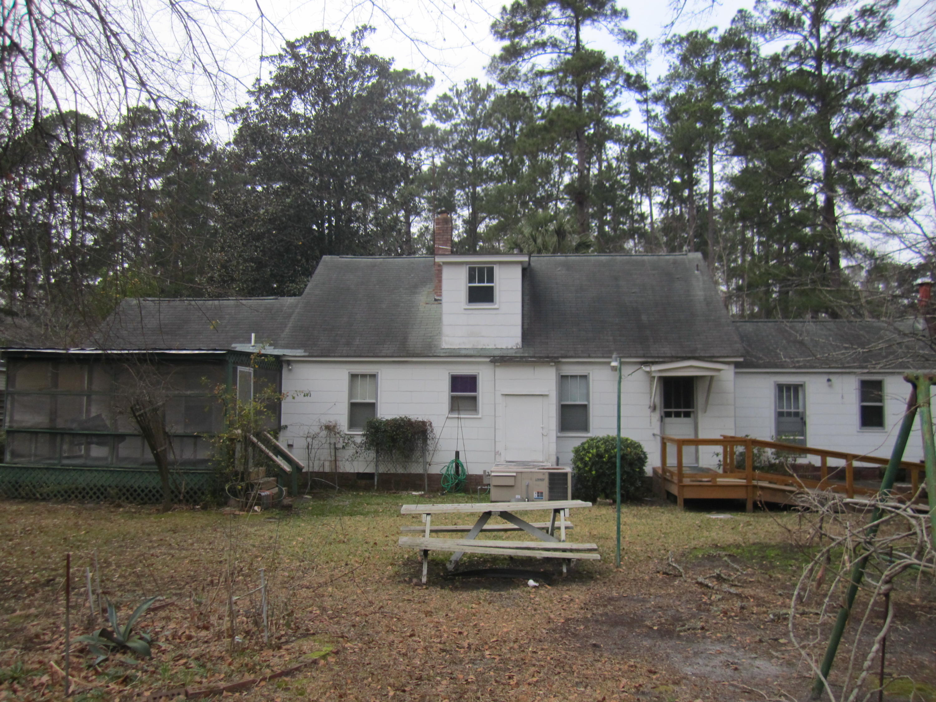 221 Overhill Road Walterboro, SC 29488 - Photo 4 of 8 221 Overhill