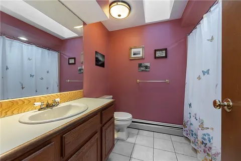 $849,900 | 8 Robin Drive, North Kingstown, RI 02852