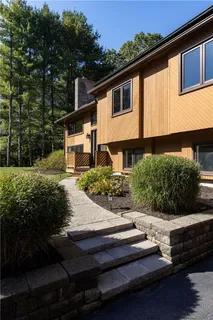 $849,900 | 8 Robin Drive, North Kingstown, RI 02852