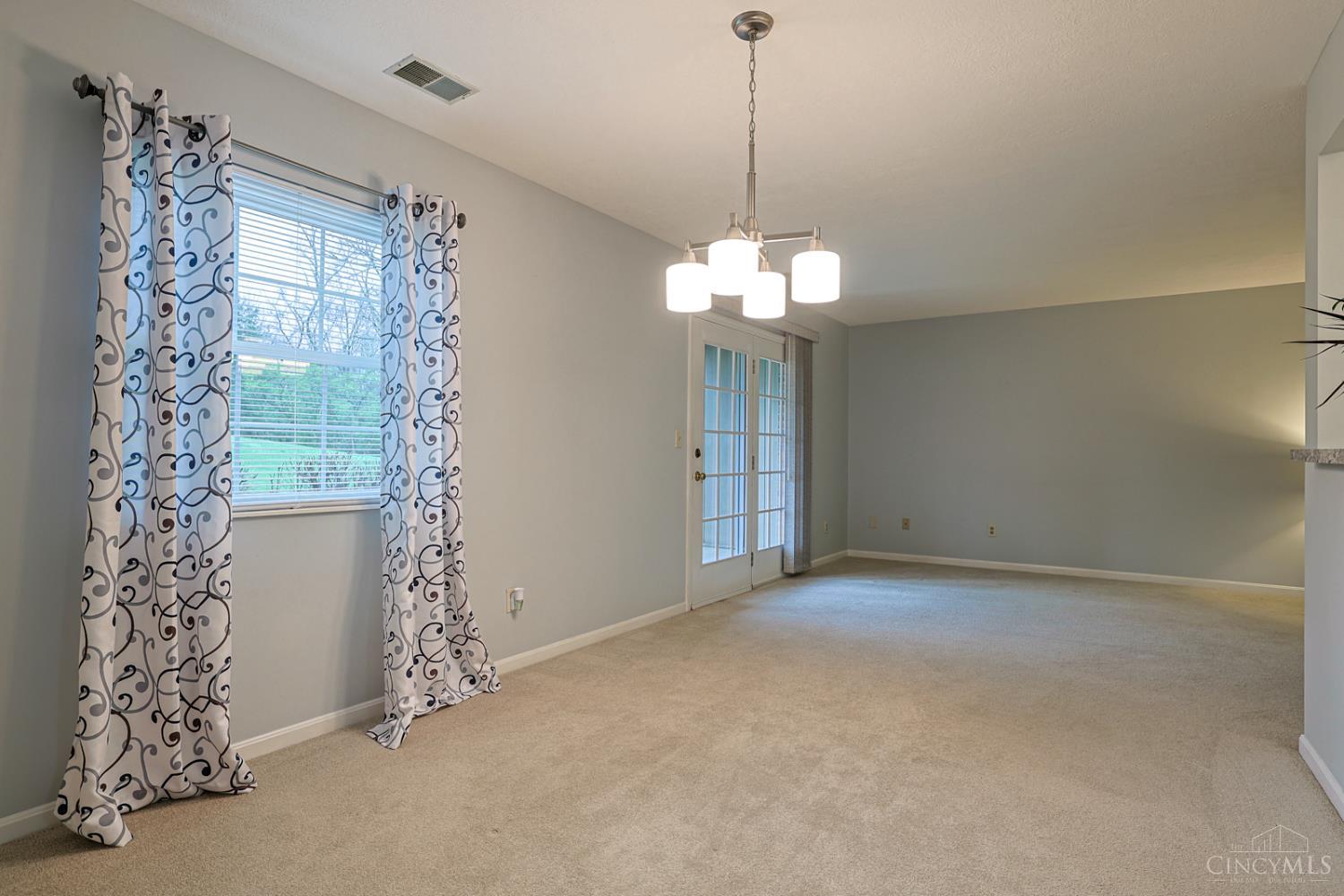 3703 West Galbraith Road Cincinnati, OH 45215 - Photo 11 of 35