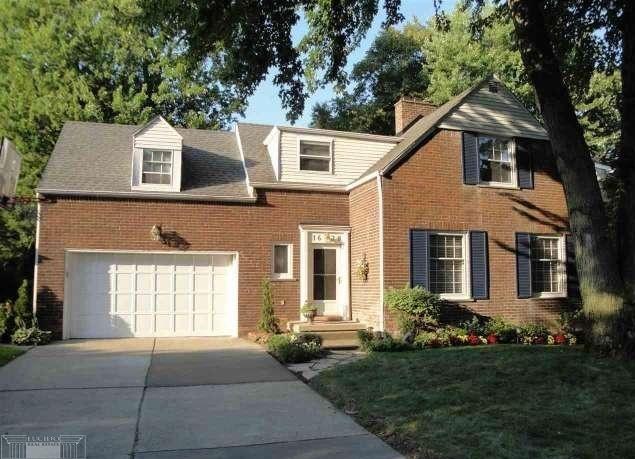 1630 Oxford Road Grosse Pointe Woods, MI 48236 - Photo 1 of 50