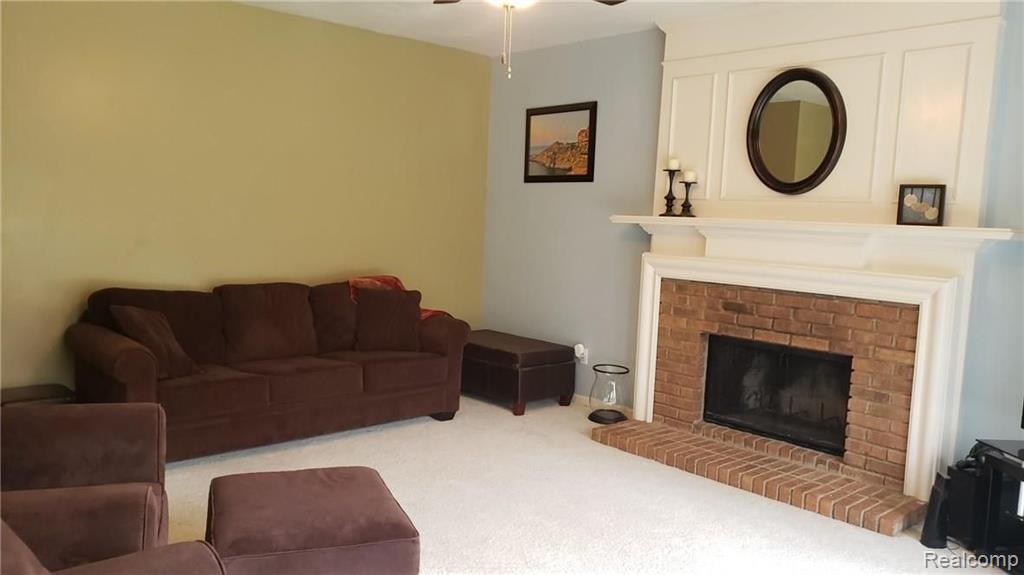 217 Saxon Court Rochester Hills, MI 48307 - Photo 10 of 25