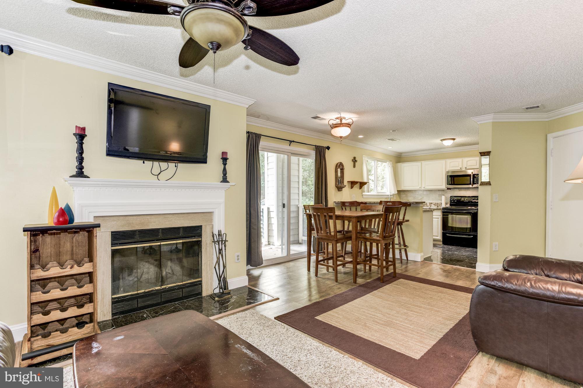 11701 Summerchase Circle, Unit 1701A Reston, VA 20194 - Photo 2 of 26 Interior (General)