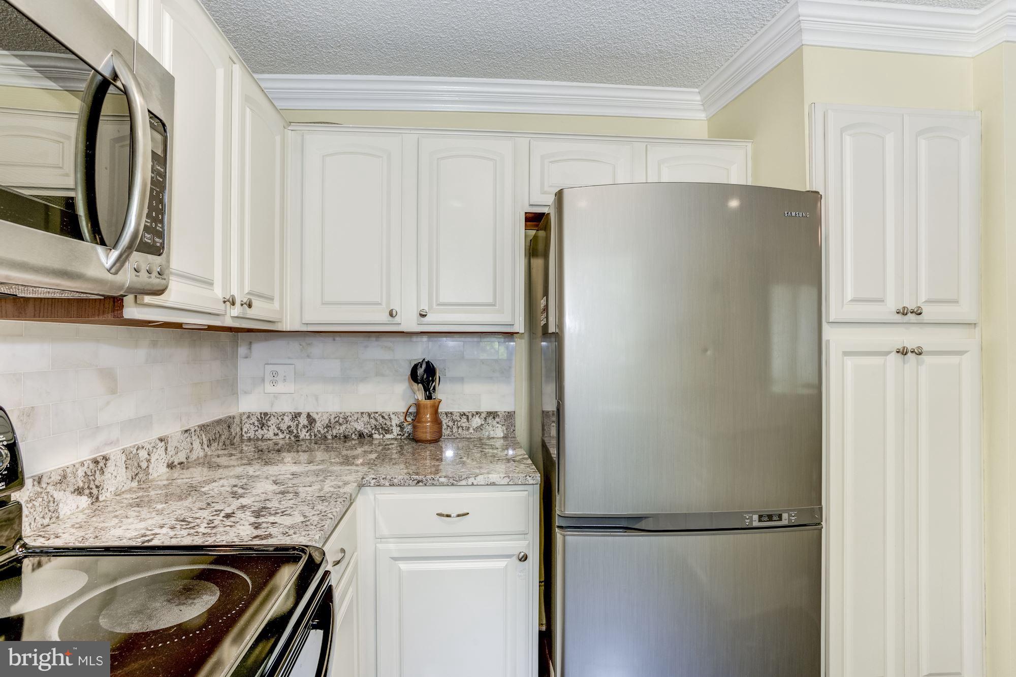 11701 Summerchase Circle, Unit 1701A Reston, VA 20194 - Photo 9 of 26 Kitchen