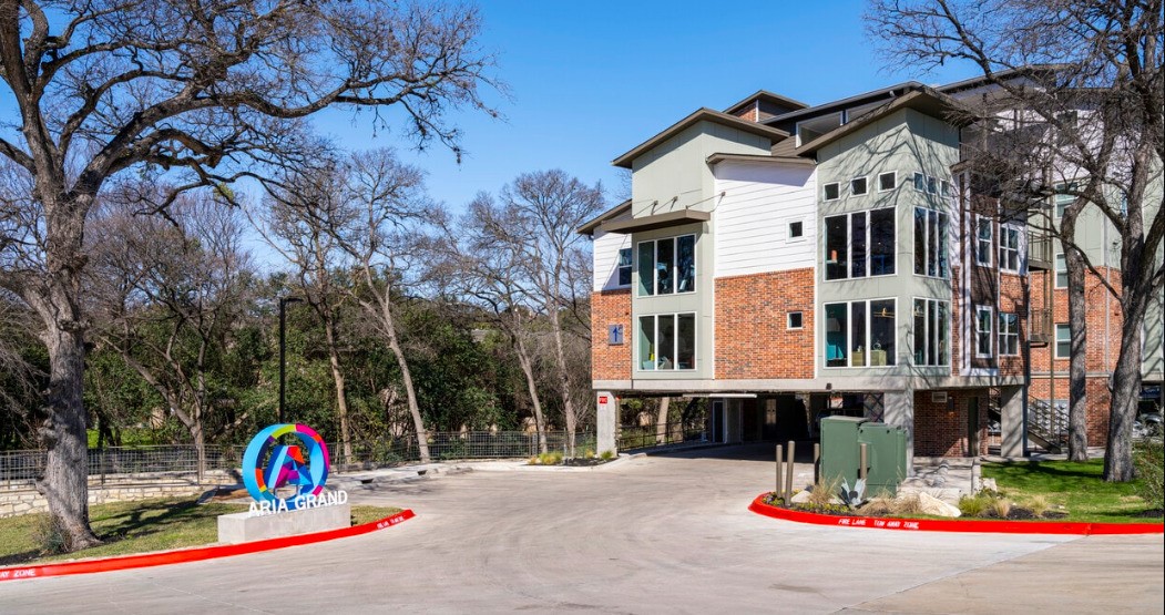 1800 South I- 35 Service Road Austin, TX 78748 - Photo 3 of 21 a view of building with outdoor space