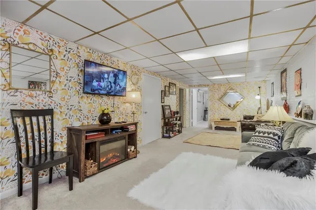 $345,000 | 5521 North Wayne Avenue, Kansas City, MO 64118