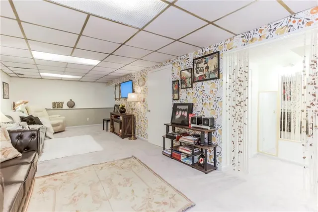 $299,950 | 5521 North Wayne Avenue, Kansas City, MO 64118