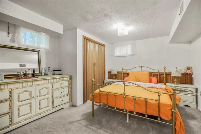 $345,000 | 5521 North Wayne Avenue, Kansas City, MO 64118