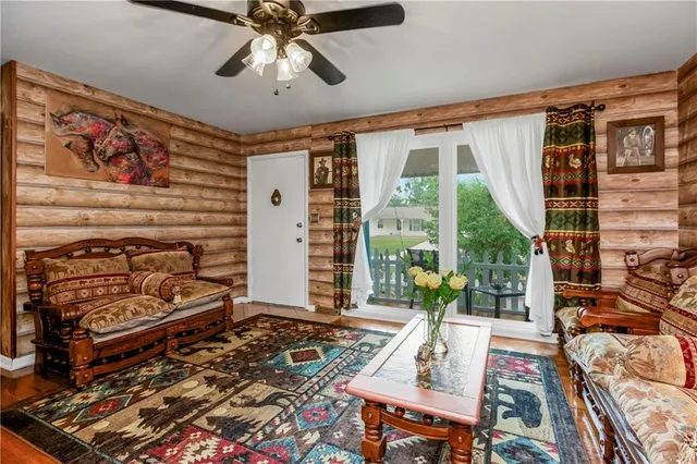 $299,950 | 5521 North Wayne Avenue, Kansas City, MO 64118