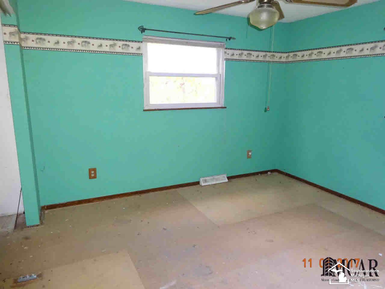 3551 School Road Temperance, MI 48182 - Photo 7 of 10 21387483-6.JPG