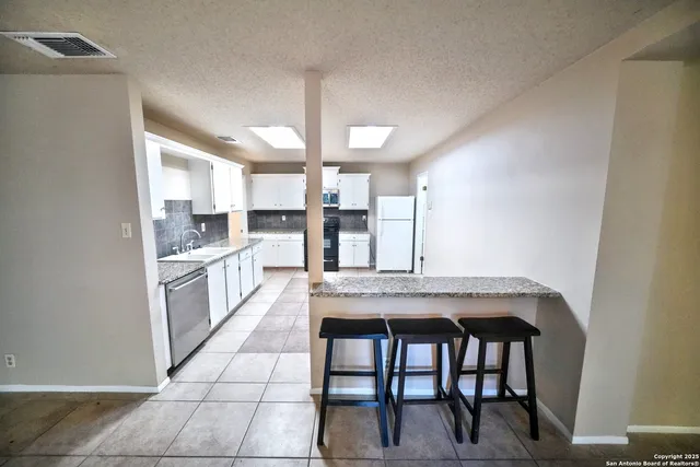 $1,500 | 12918 Hunters Moon, San Antonio, TX 78249